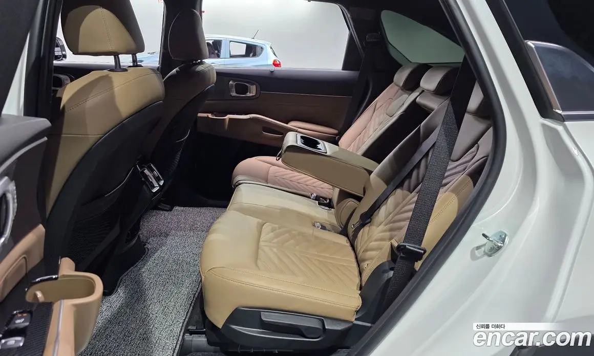 Kia Sorento 2025 1.6 автомат (гидро), фото 17 Kia Sorento 2025 1.6 автомат (гидро), фото 17