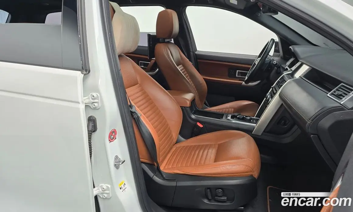 Land Rover Discovery Sport 2017 2.0 автомат (гидро), фото 15