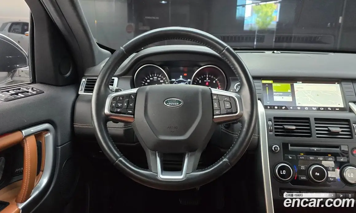 Land Rover Discovery Sport 2017 2.0 автомат (гидро), фото 17