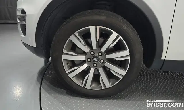 Land Rover Discovery Sport 2017 2.0 автомат (гидро), миниатюра 4