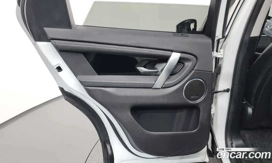 Land Rover Discovery Sport 2020 2.0 автомат (гидро), фото 15 Land Rover Discovery Sport 2020 2.0 автомат (гидро), фото 15