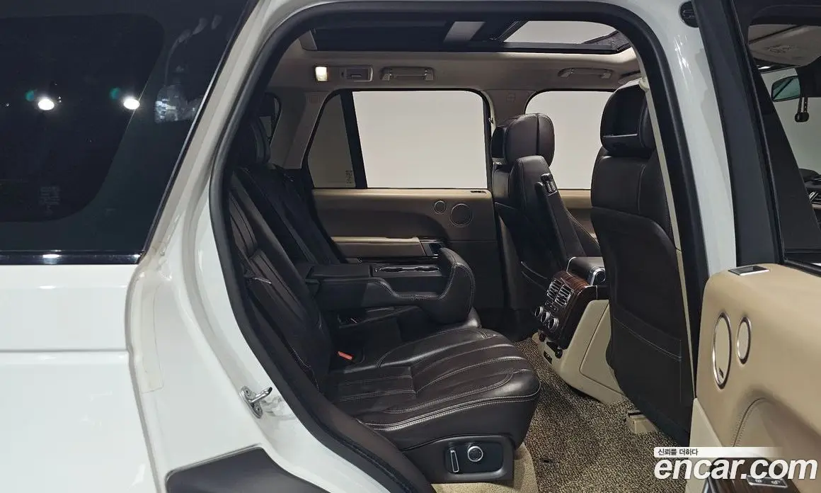 Land Rover Range Rover 2016 4.4 автомат (гидро), фото 17