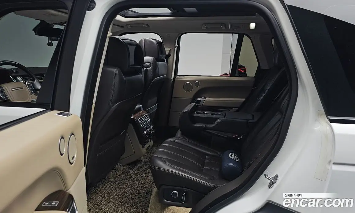 Land Rover Range Rover 2016 4.4 автомат (гидро), фото 18