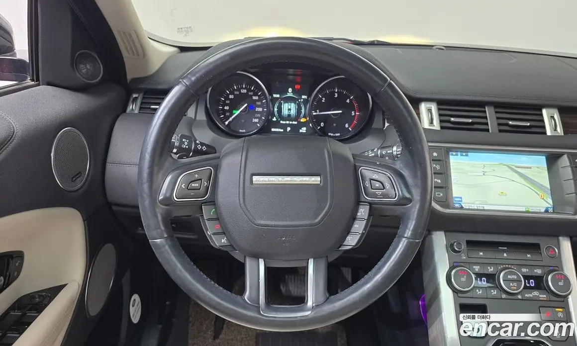 Land Rover Range Rover Evoque 2016 2.0 автомат (гидро), фото 17