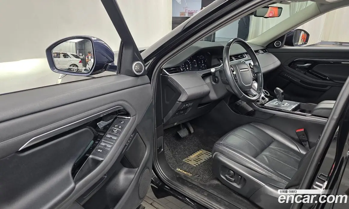 Land Rover Range Rover Evoque 2019 2.0 автомат (гидро), фото 13 Land Rover Range Rover Evoque 2019 2.0 автомат (гидро), фото 13