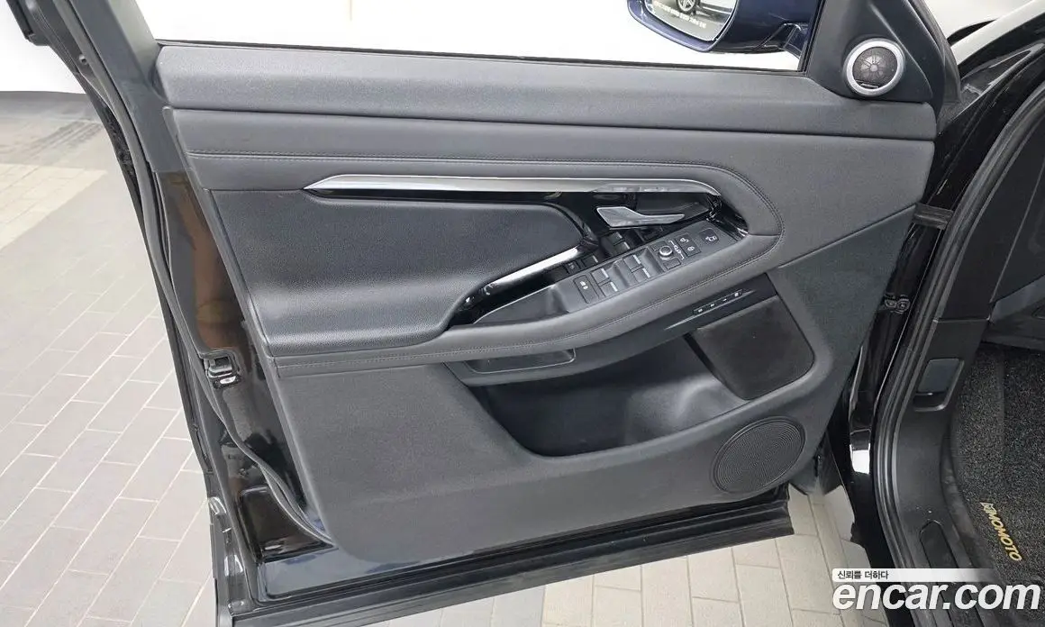 Land Rover Range Rover Evoque 2019 2.0 автомат (гидро), фото 14 Land Rover Range Rover Evoque 2019 2.0 автомат (гидро), фото 14