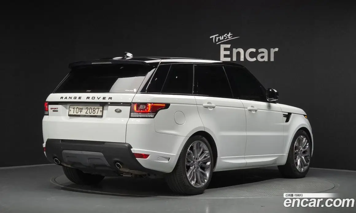 Land Rover Range Rover Sport 2017 3.0 автомат (гидро), фото 1 Land Rover Range Rover Sport 2017 3.0 автомат (гидро), фото 1