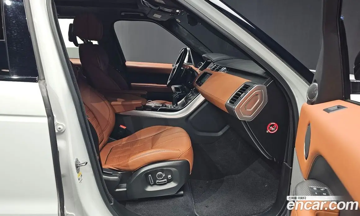 Land Rover Range Rover Sport 2017 3.0 автомат (гидро), фото 17 Land Rover Range Rover Sport 2017 3.0 автомат (гидро), фото 17