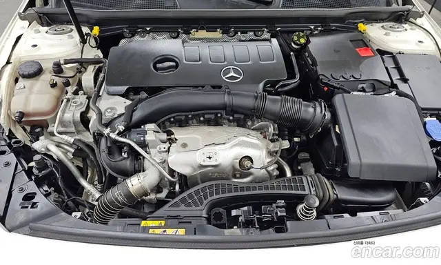 Mercedes-Benz A-Class 2020 2.0 автомат (гидро), миниатюра 6