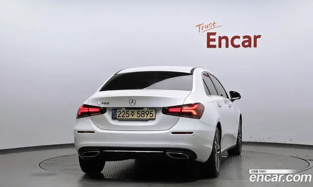 Mercedes-Benz A-Class 2021 2.0 автомат (гидро), миниатюра 4 Mercedes-Benz A-Class 2021 2.0 автомат (гидро), миниатюра 4