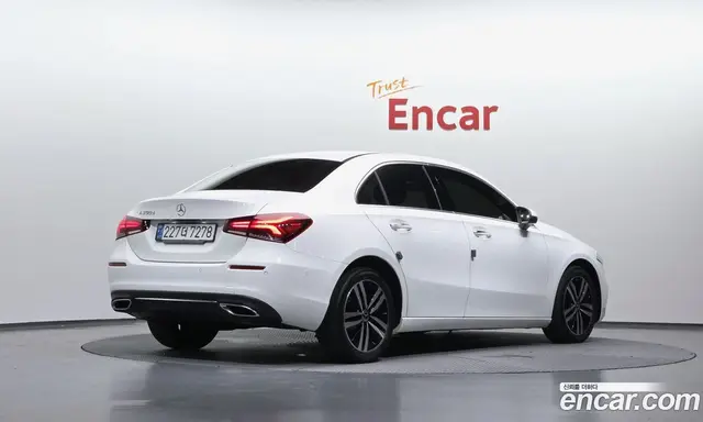 Mercedes-Benz A-Class 2021 1.9 автомат (гидро), миниатюра 2