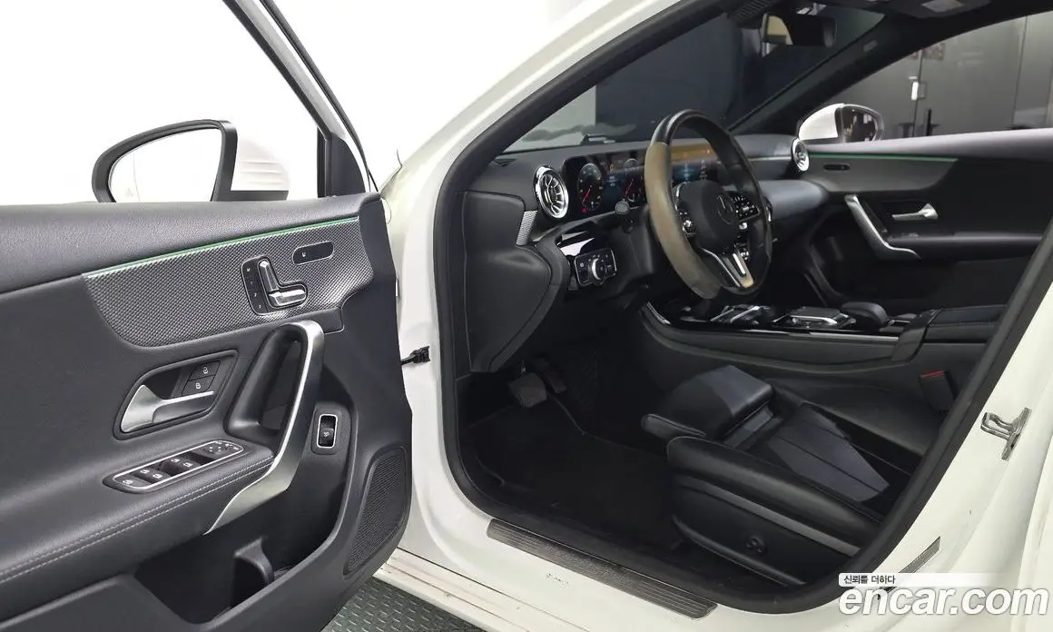 Mercedes-Benz A-Class 2021 1.9 автомат (гидро), фото 13