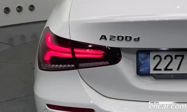 Mercedes-Benz A-Class 2021 1.9 автомат (гидро), миниатюра 9