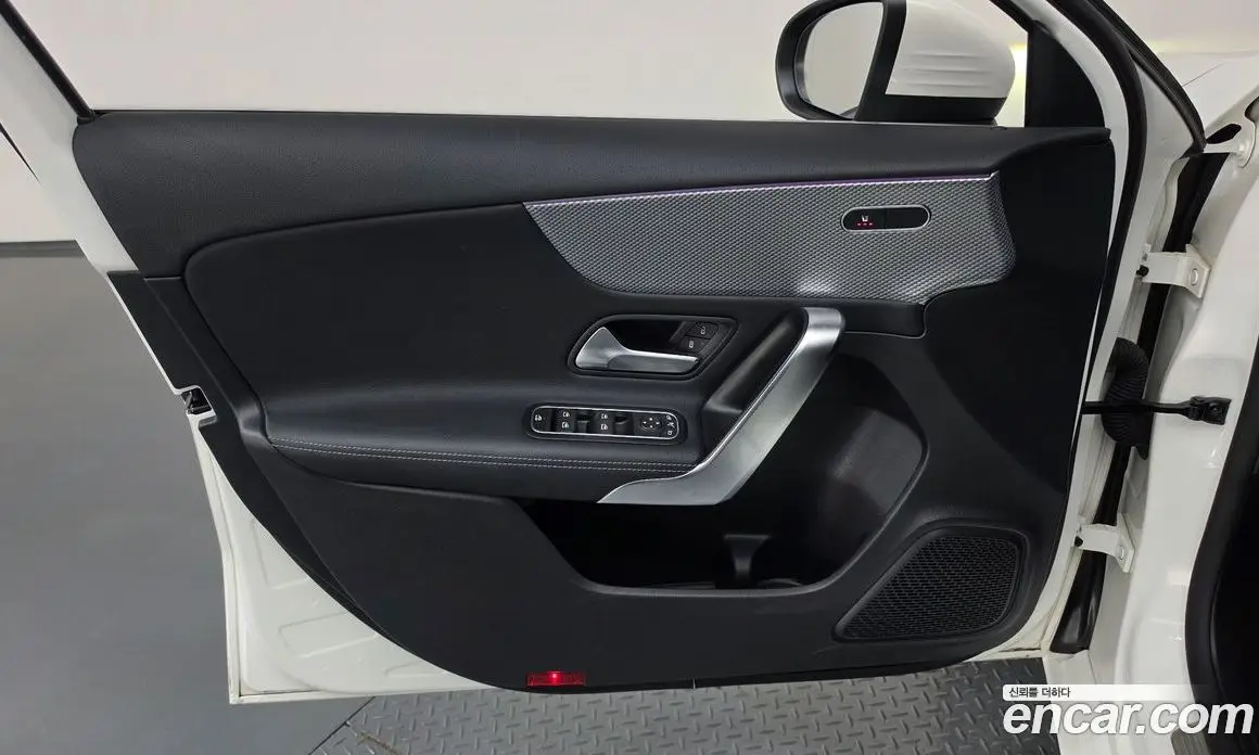 Mercedes-Benz A-Class 2022 2.0 автомат (гидро), фото 14 Mercedes-Benz A-Class 2022 2.0 автомат (гидро), фото 14
