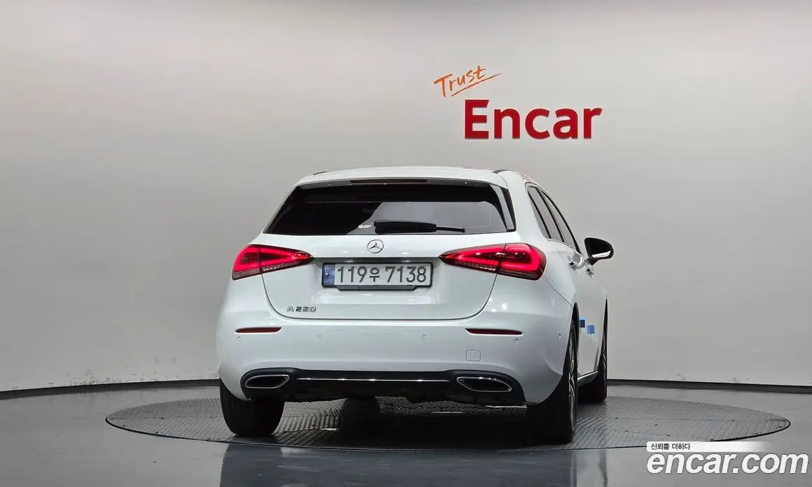 Mercedes-Benz A-Class 2022 2.0 автомат (гидро), фото 4 Mercedes-Benz A-Class 2022 2.0 автомат (гидро), фото 4