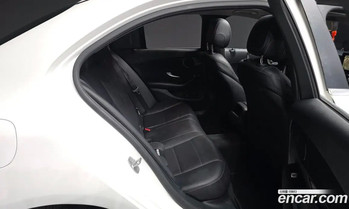 Mercedes-Benz C-Class 2017 2.0 автомат (гидро), фото 18 Mercedes-Benz C-Class 2017 2.0 автомат (гидро), фото 18