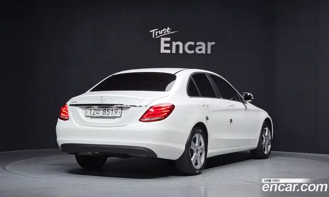 Mercedes-Benz C-Class 2017 2.0 автомат (гидро), миниатюра 2 Mercedes-Benz C-Class 2017 2.0 автомат (гидро), миниатюра 2
