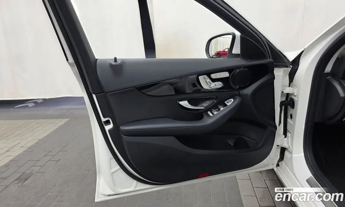 Mercedes-Benz C-Class 2017 2.0 автомат (гидро), фото 14 Mercedes-Benz C-Class 2017 2.0 автомат (гидро), фото 14