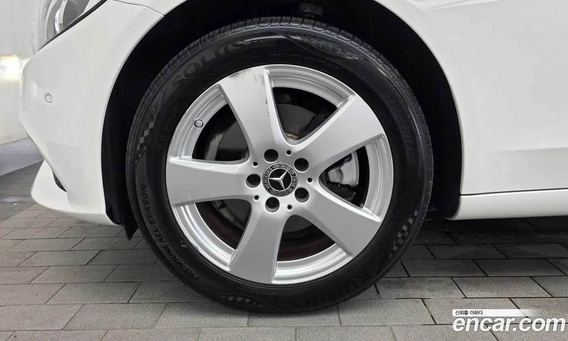Mercedes-Benz C-Class 2017 2.0 автомат (гидро), фото 5 Mercedes-Benz C-Class 2017 2.0 автомат (гидро), фото 5