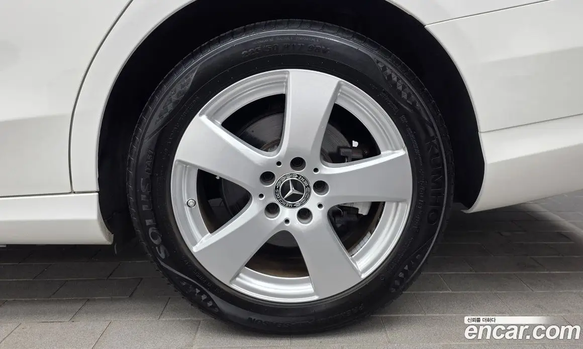 Mercedes-Benz C-Class 2017 2.0 автомат (гидро), фото 7 Mercedes-Benz C-Class 2017 2.0 автомат (гидро), фото 7