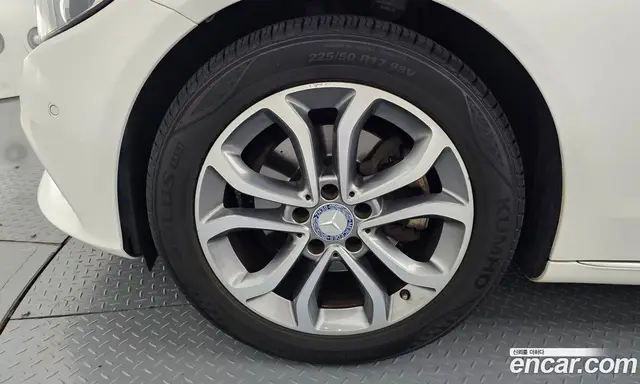Mercedes-Benz C-Class 2017 2.0 автомат (гидро), миниатюра 4