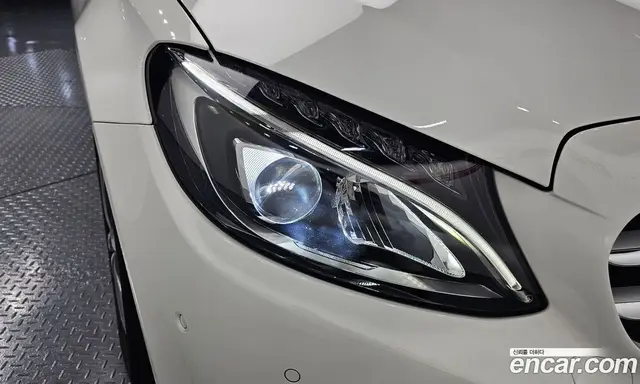 Mercedes-Benz C-Class 2017 2.0 автомат (гидро), миниатюра 7