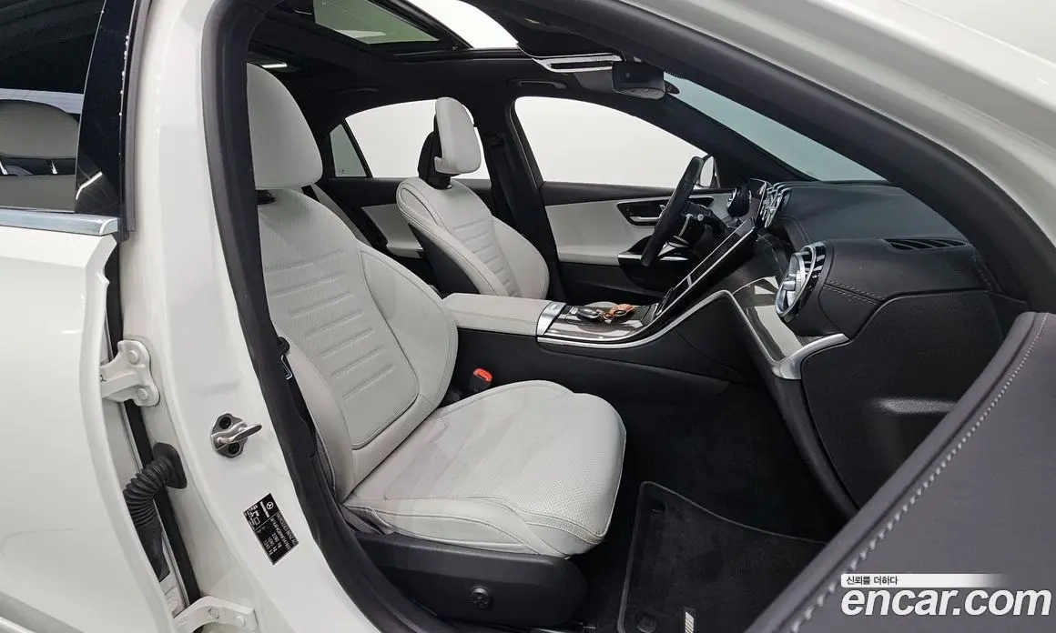 Mercedes-Benz C-Class 2022 2.0 автомат (гидро), фото 16