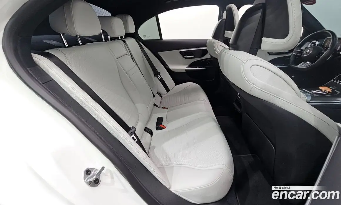 Mercedes-Benz C-Class 2022 2.0 автомат (гидро), фото 17