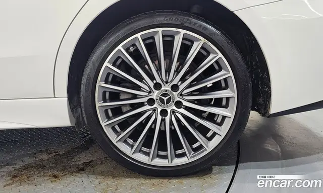 Mercedes-Benz C-Class 2022 2.0 автомат (гидро), миниатюра 7