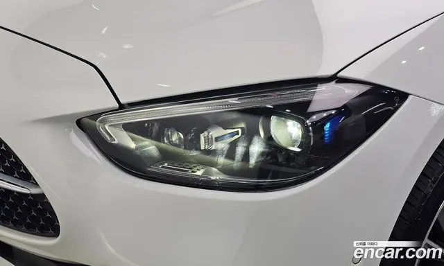 Mercedes-Benz C-Class 2022 2.0 автомат (гидро), миниатюра 8