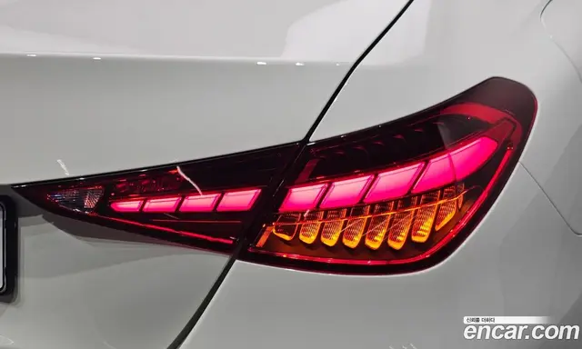 Mercedes-Benz C-Class 2022 2.0 автомат (гидро), миниатюра 9
