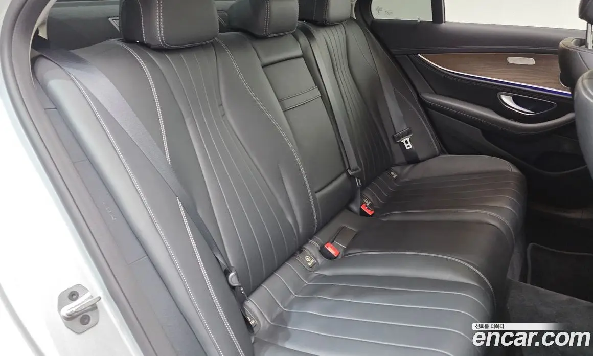 Mercedes-Benz E-Class 2018 1.9 автомат (гидро), фото 16 Mercedes-Benz E-Class 2018 1.9 автомат (гидро), фото 16