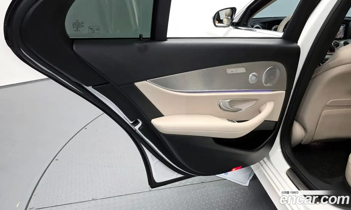 Mercedes-Benz E-Class 2019 2.0 автомат (гидро), фото 15