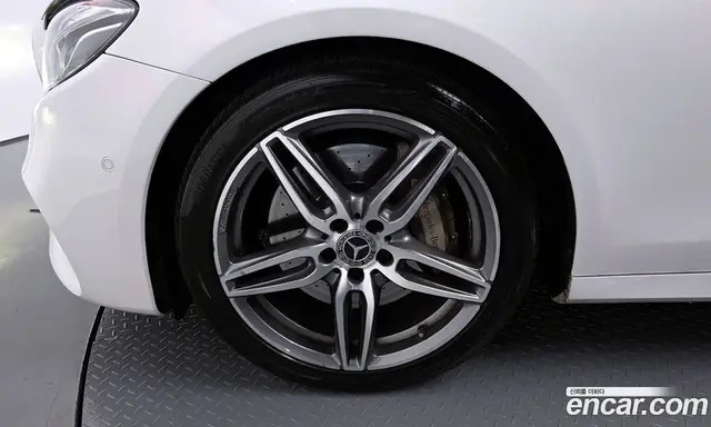Mercedes-Benz E-Class 2019 2.0 автомат (гидро), миниатюра 5