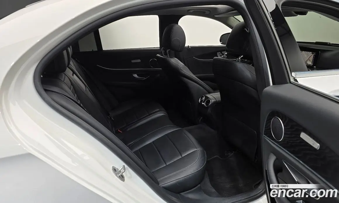 Mercedes-Benz E-Class 2020 1.9 автомат (гидро), фото 17 Mercedes-Benz E-Class 2020 1.9 автомат (гидро), фото 17