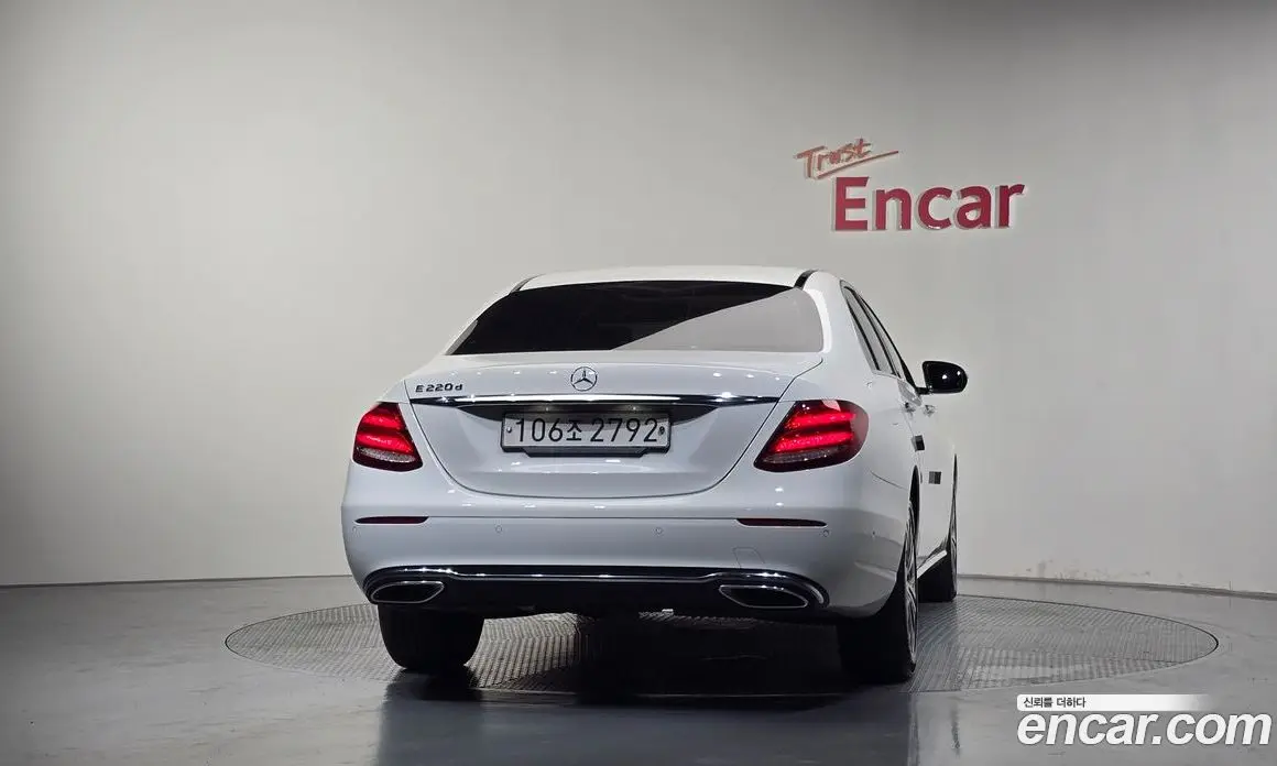 Mercedes-Benz E-Class 2020 1.9 автомат (гидро), фото 4 Mercedes-Benz E-Class 2020 1.9 автомат (гидро), фото 4