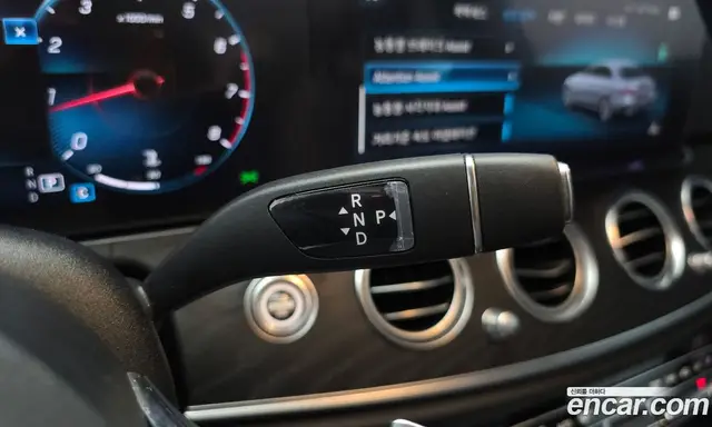 Mercedes-Benz E-Class 2021 2.0 автомат (гидро), миниатюра 12