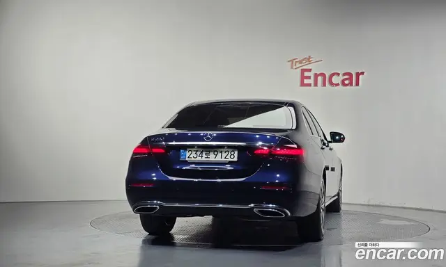 Mercedes-Benz E-Class 2021 2.0 автомат (гидро), миниатюра 4 Mercedes-Benz E-Class 2021 2.0 автомат (гидро), миниатюра 4