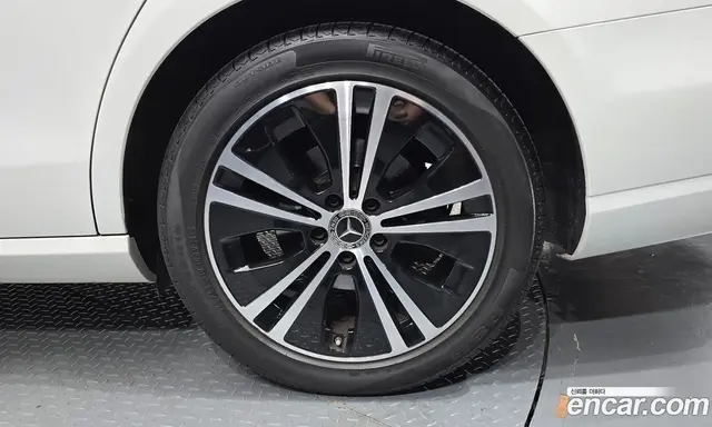 Mercedes-Benz E-Class 2021 2.0 автомат (гидро), миниатюра 6 Mercedes-Benz E-Class 2021 2.0 автомат (гидро), миниатюра 6