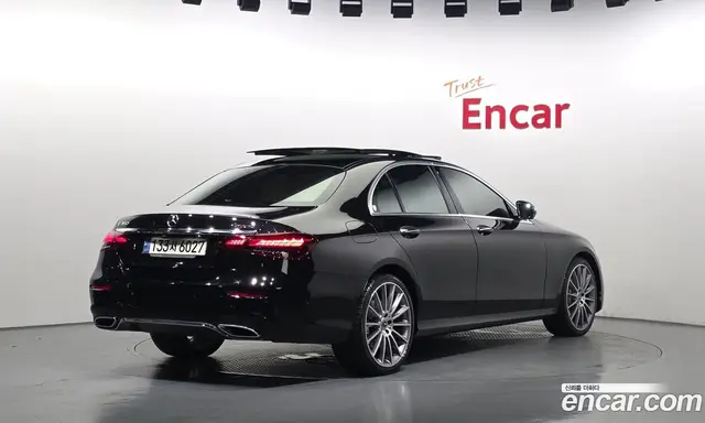 Mercedes-Benz E-Class 2021 2.0 автомат (гидро), миниатюра 2