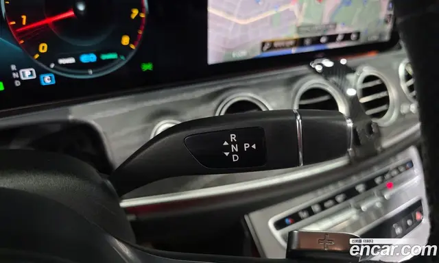 Mercedes-Benz E-Class 2021 2.0 автомат (гидро), миниатюра 12