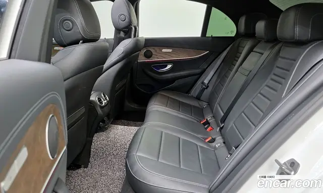 Mercedes-Benz E-Class 2022 2.0 автомат (гидро), миниатюра 12