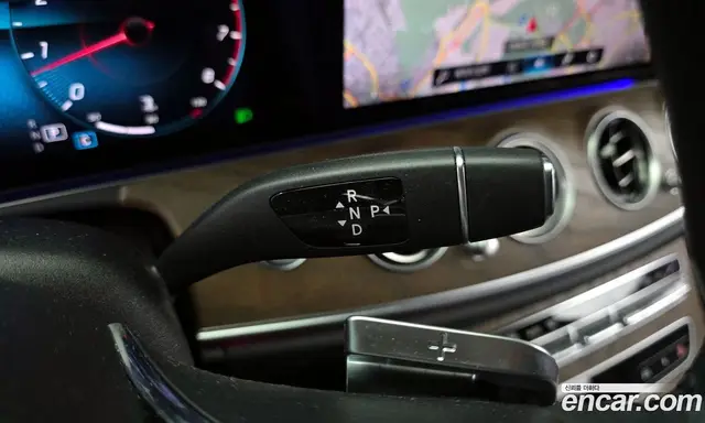 Mercedes-Benz E-Class 2022 2.0 автомат (гидро), миниатюра 9