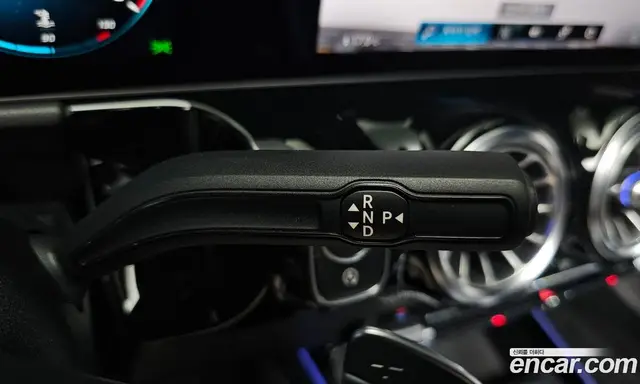 Mercedes-Benz GLA-Class 2020 2.0 автомат (гидро), миниатюра 11 Mercedes-Benz GLA-Class 2020 2.0 автомат (гидро), миниатюра 11