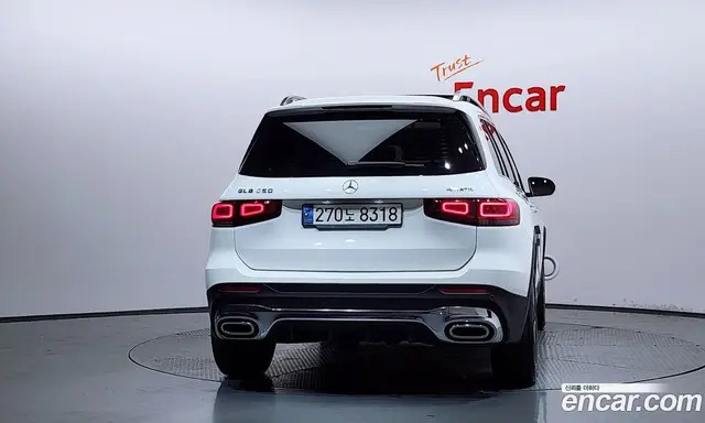 Mercedes-Benz GLB-Class 2022 2.0 автомат (гидро), миниатюра 4