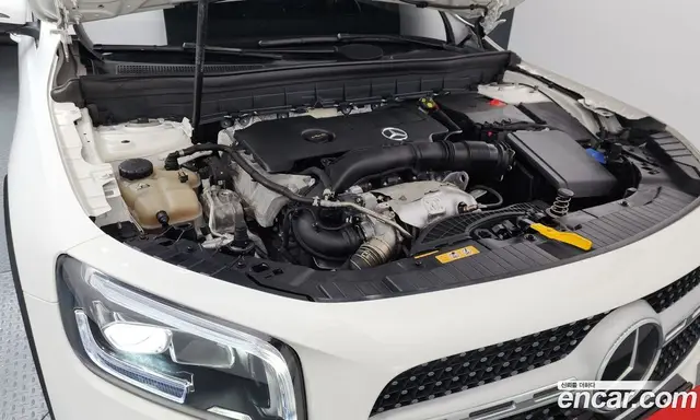 Mercedes-Benz GLB-Class 2022 2.0 автомат (гидро), миниатюра 6