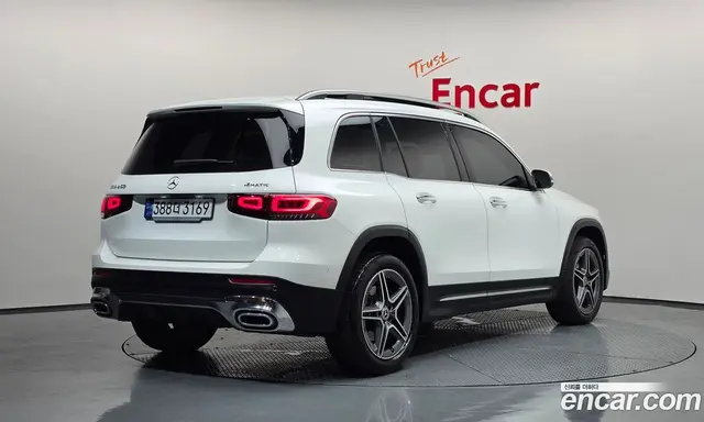 Mercedes-Benz GLB-Class 2023 2.0 автомат (гидро), миниатюра 2