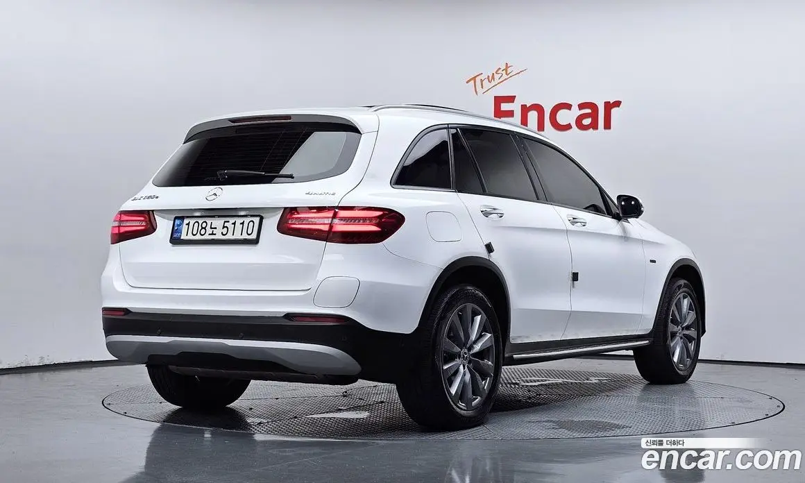 Mercedes-Benz GLC-Class 2018 2.0 автомат (гидро), фото 2 Mercedes-Benz GLC-Class 2018 2.0 автомат (гидро), фото 2