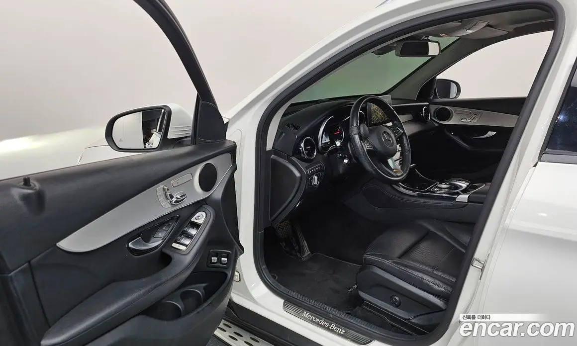 Mercedes-Benz GLC-Class 2018 2.0 автомат (гидро), фото 13 Mercedes-Benz GLC-Class 2018 2.0 автомат (гидро), фото 13