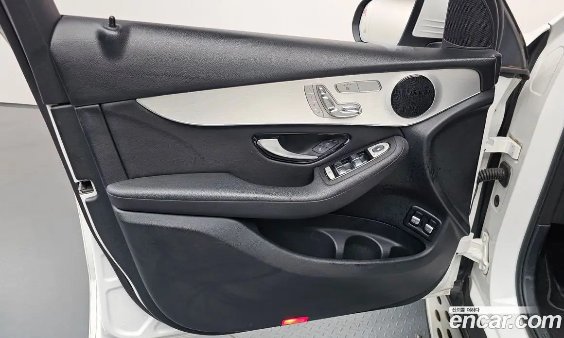 Mercedes-Benz GLC-Class 2018 2.0 автомат (гидро), фото 14 Mercedes-Benz GLC-Class 2018 2.0 автомат (гидро), фото 14